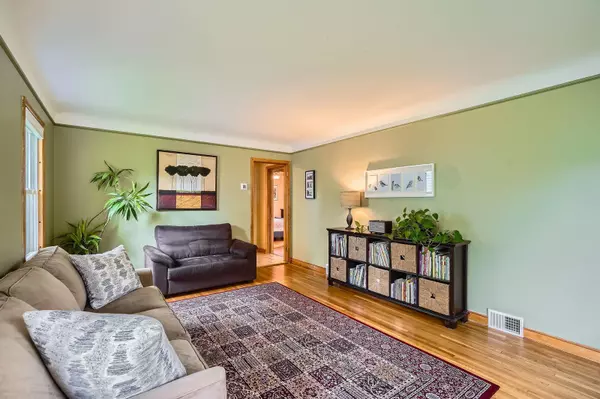 Minneapolis, MN 55418,576 36 1/2 AVE NE