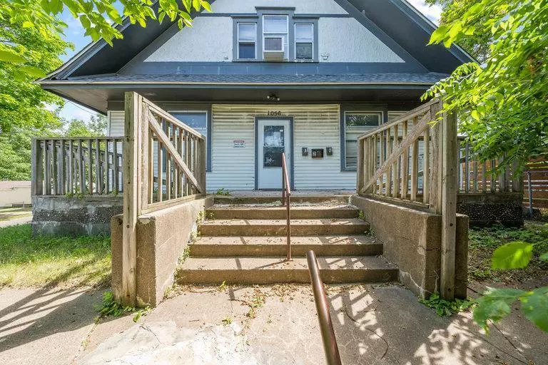 1056 3rd ST E, Saint Paul, MN 55106
