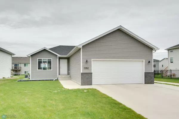 1062 46th AVE S, Moorhead, MN 56560