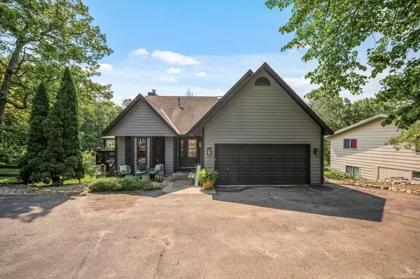 15657 Fish Point RD SE, Prior Lake, MN 55372