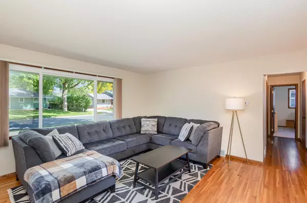 Hastings, MN 55033,1966 Oak ST