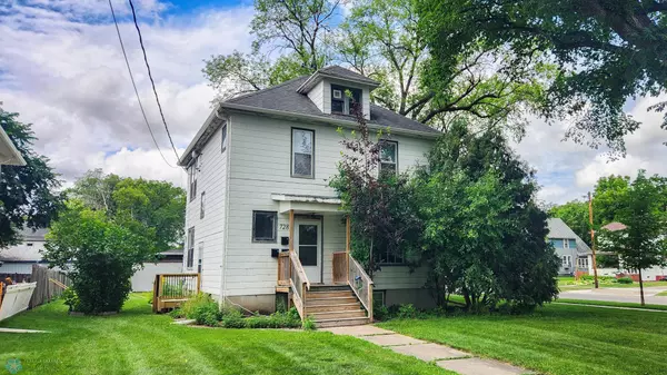 Fargo, ND 58102,728 8th ST N