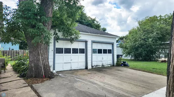 Fargo, ND 58102,728 8th ST N