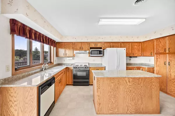 Hutchinson, MN 55350,968 Rolling Greens LN NW