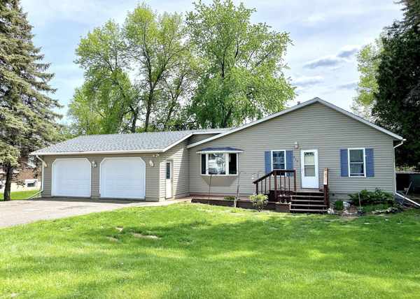 215 Lake ST W, Isle, MN 56342