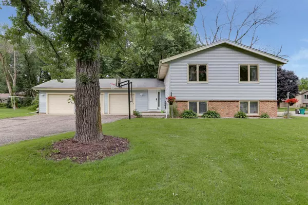 20815 Italy AVE, Lakeville, MN 55044