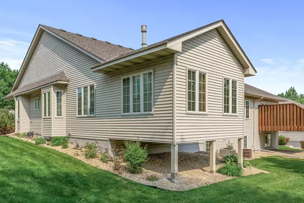 Little Canada, MN 55117,2750 Park View CT