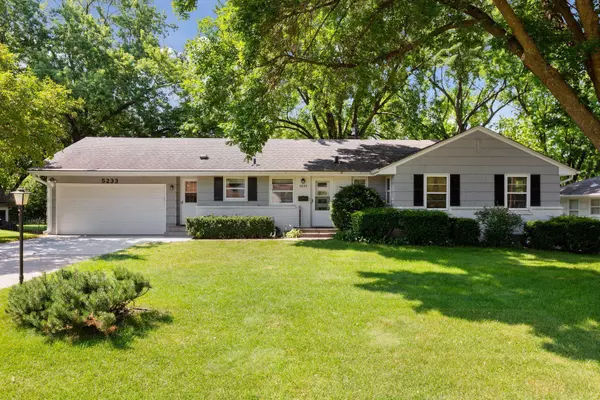 5233 Danens DR, Edina, MN 55439