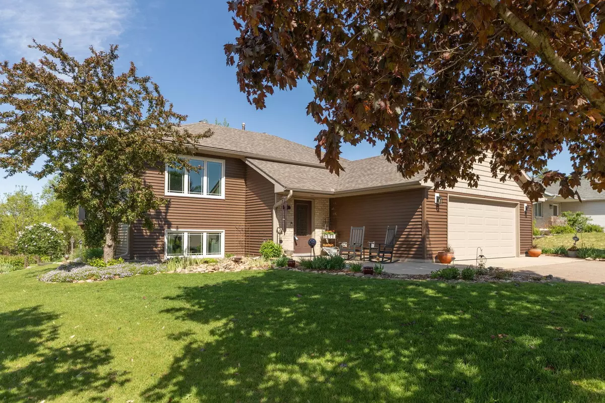 Pine Island, MN 55963,420 Cedar CT NE