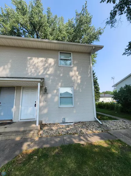 1033 27th ST N, Fargo, ND 58102