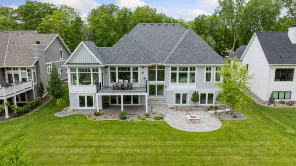 Medina, MN 55340,677 Shawnee Woods RD