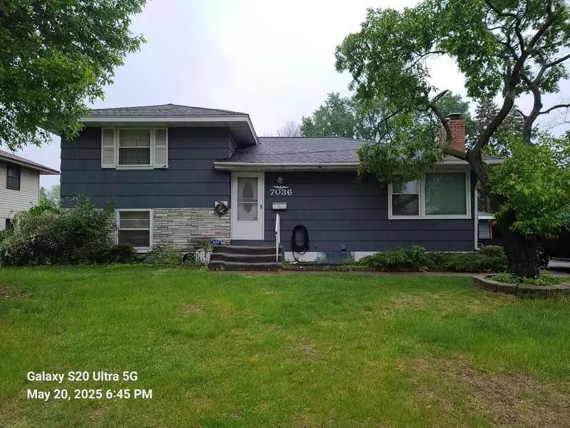 7036 Regent AVE N, Brooklyn Center, MN 55429