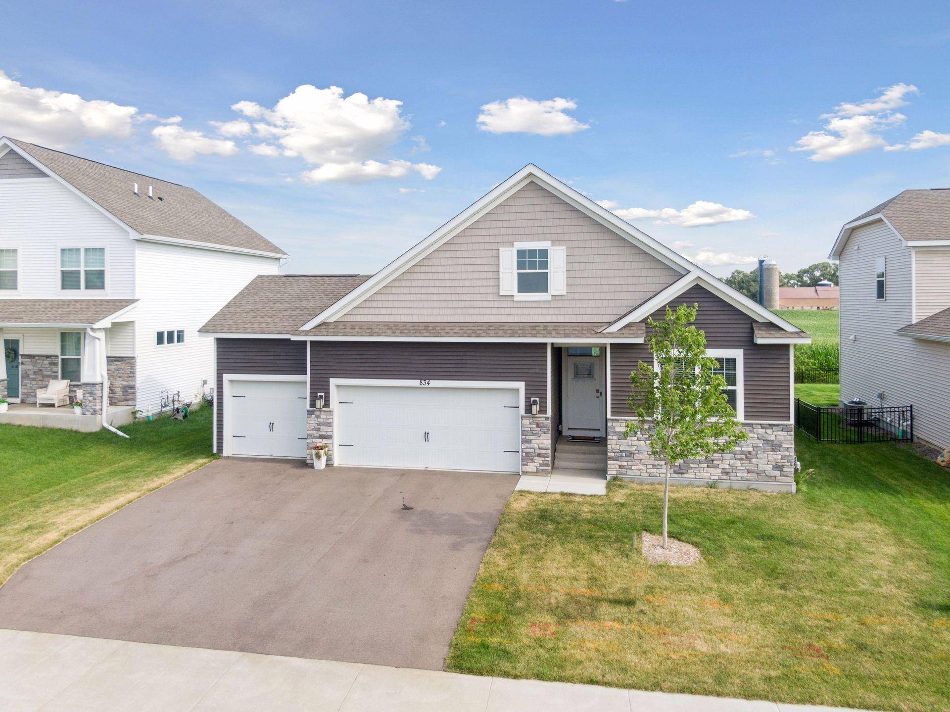 834 Foxglove TER, Waconia, MN 55387