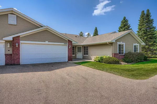 6080 Pond View DR, Shorewood, MN 55331