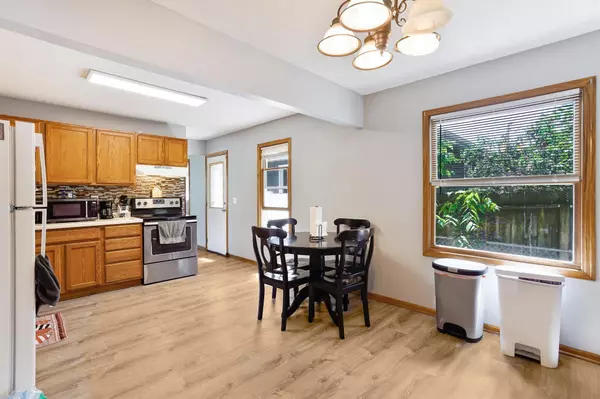 Minneapolis, MN 55430,5107 James AVE N