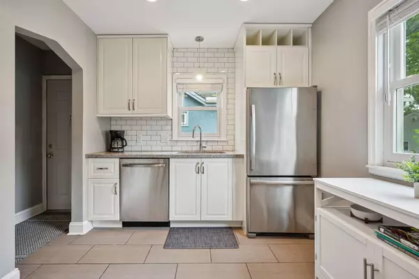 Minneapolis, MN 55417,5608 44th AVE S