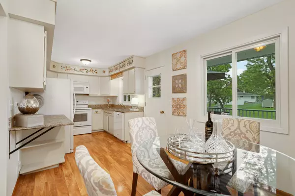 Roseville, MN 55113,685 County Road C W