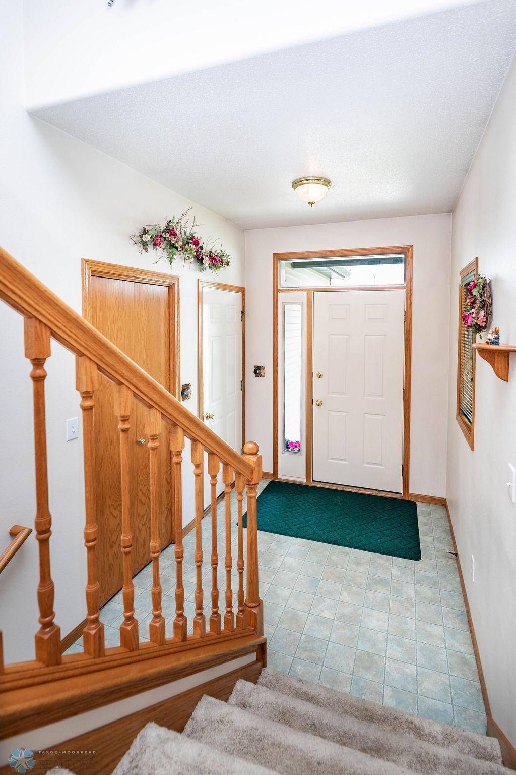 West Fargo, ND 58078,1119 6th AVE W