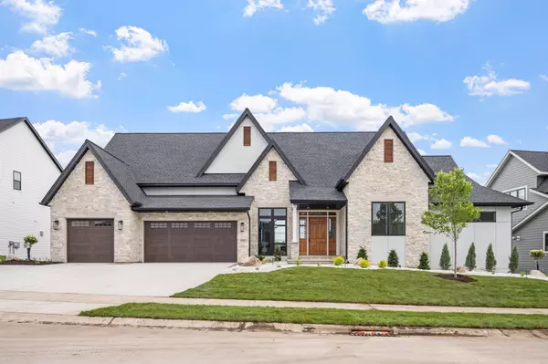 16585 46th AVE N, Plymouth, MN 55446