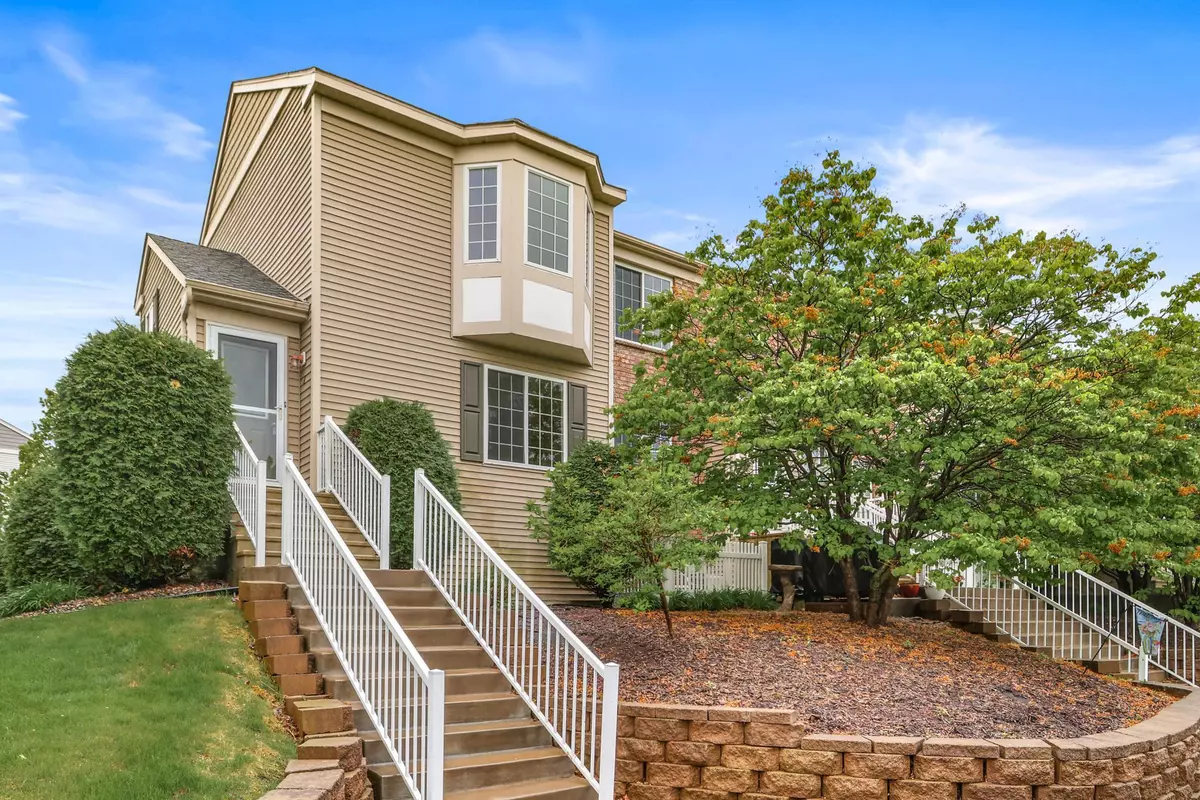 Hugo, MN 55038,4952 Emmit DR N #6