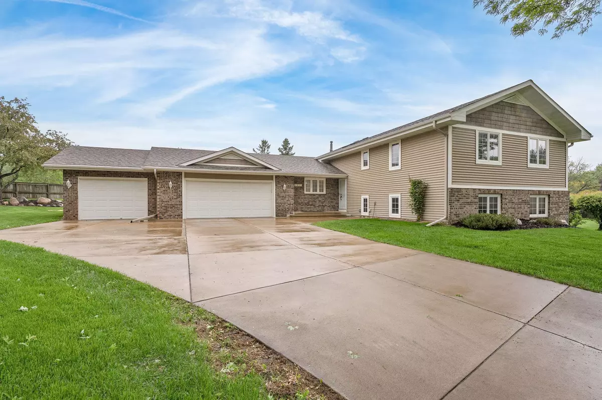 Plymouth, MN 55442,4930 Kirkwood LN N