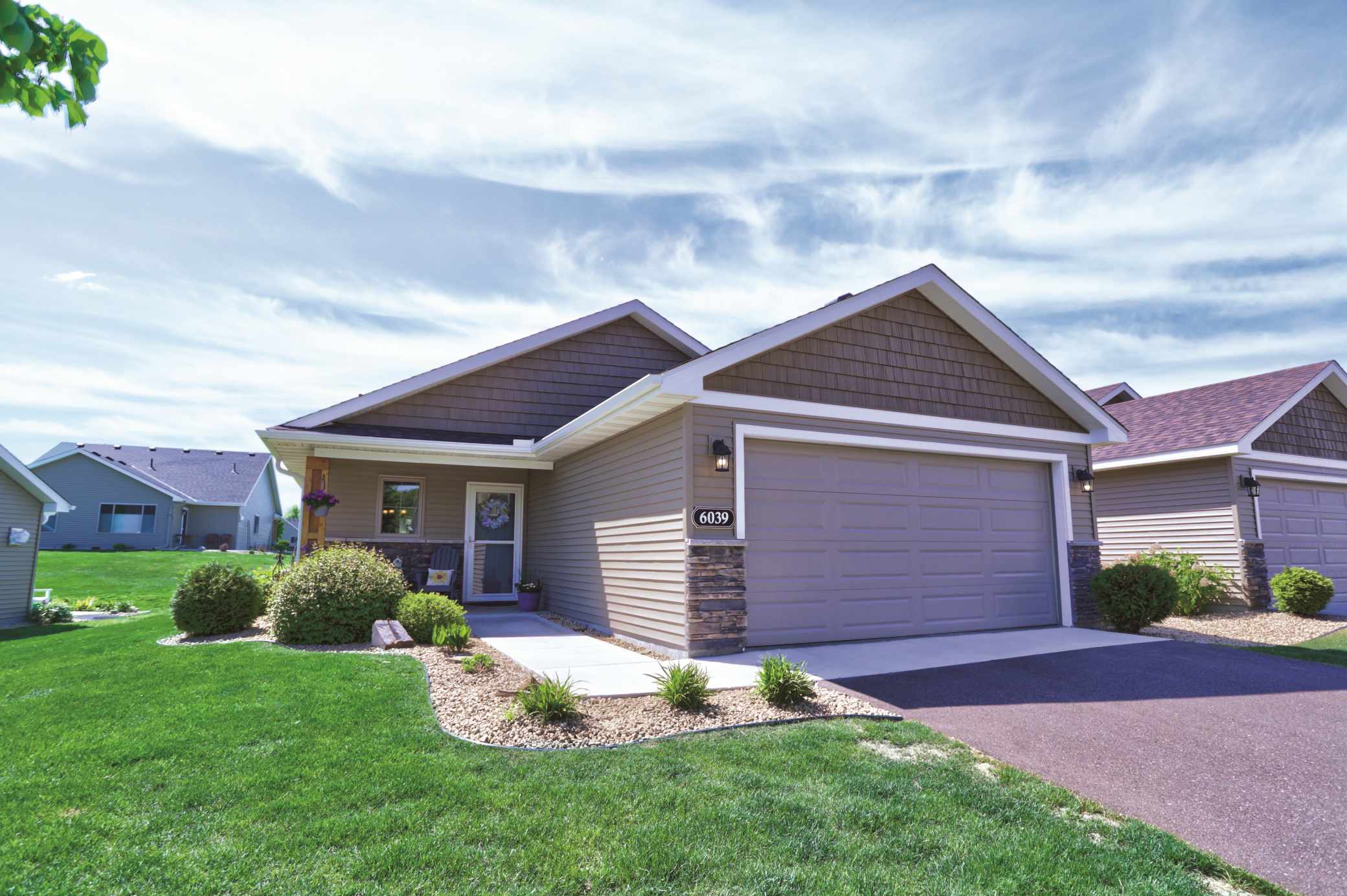 6039 Iris LN, Rockford, MN 55373
