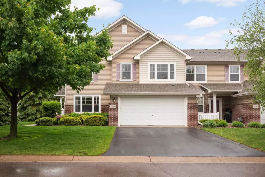 20338 Kensfield TRL #1606, Lakeville, MN 55044