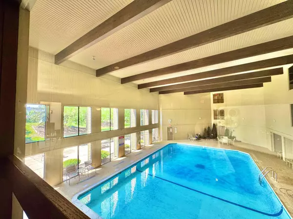 Little Canada, MN 55117,2485 Canabury DR #316