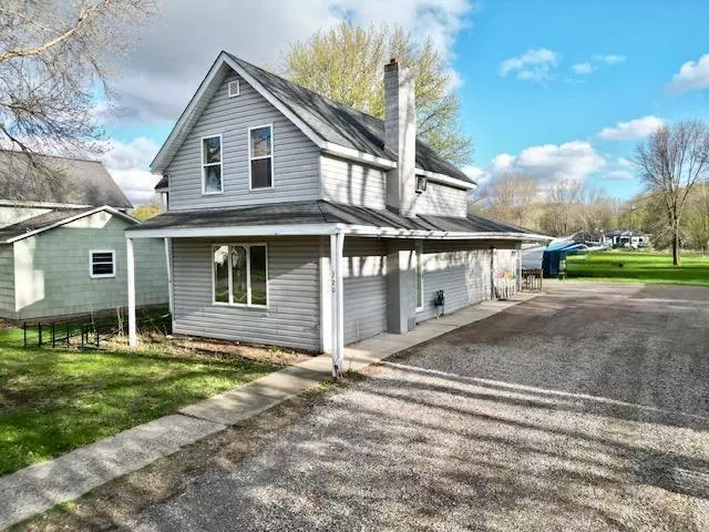 Redwood Falls, MN 56283,220 Front ST E