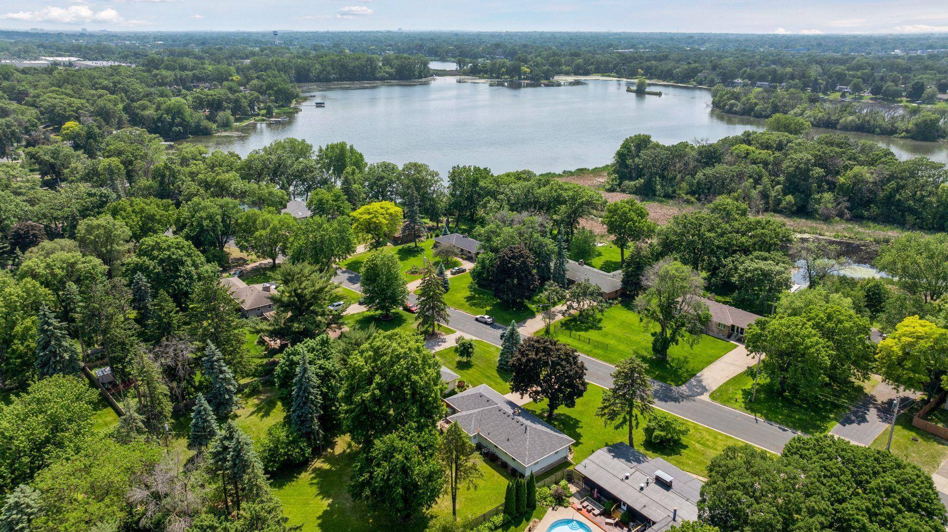 5456 Twin Lake BLVD E, Brooklyn Center, MN 55429
