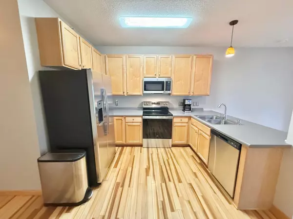 Eden Prairie, MN 55347,9452 Marshall RD