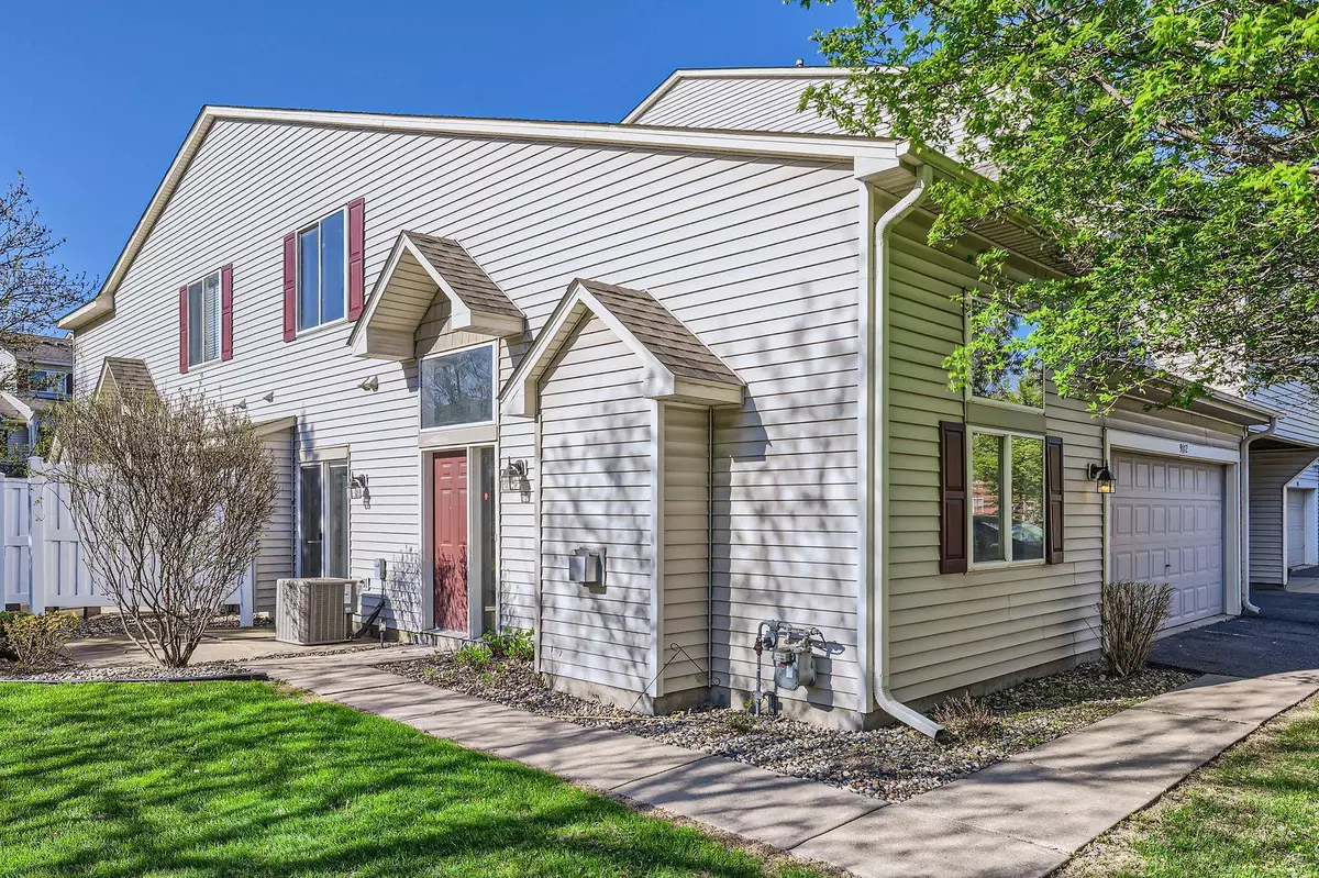Maple Grove, MN 55311,9172 Comstock LN N