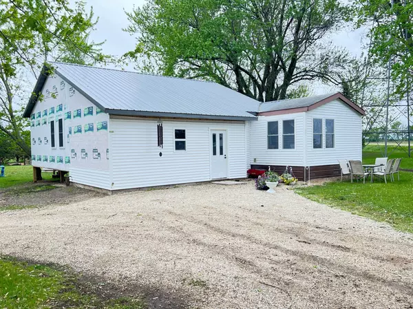 21486 121st AVE, Spring Valley, MN 55975