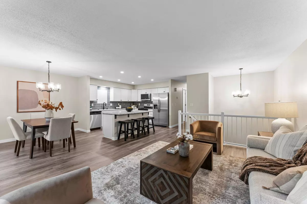 Vadnais Heights, MN 55127,4204 Thornhill LN