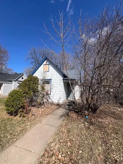 Minneapolis, MN 55412,4106 Dupont AVE N