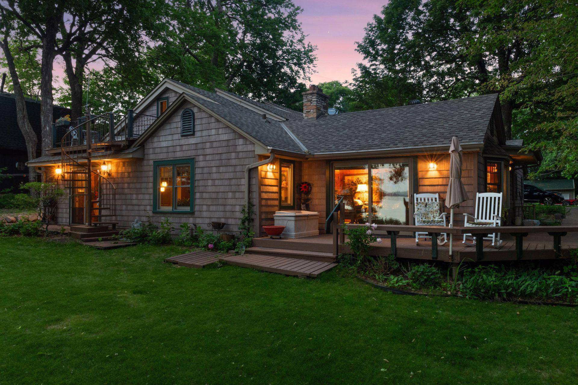 Minnetrista, MN 55364,3625 Tuxedo RD
