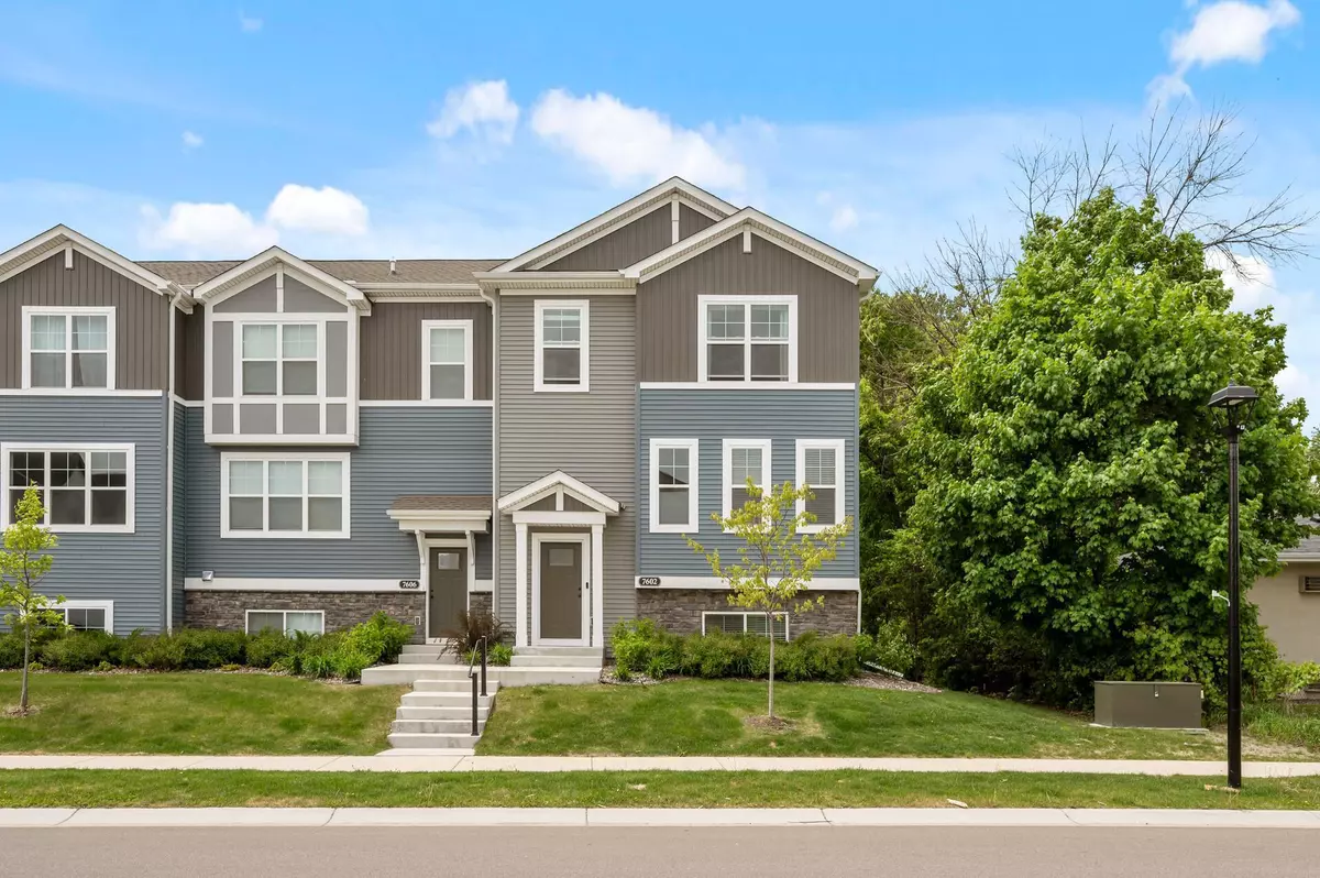Inver Grove Heights, MN 55076,7602 Connie LN