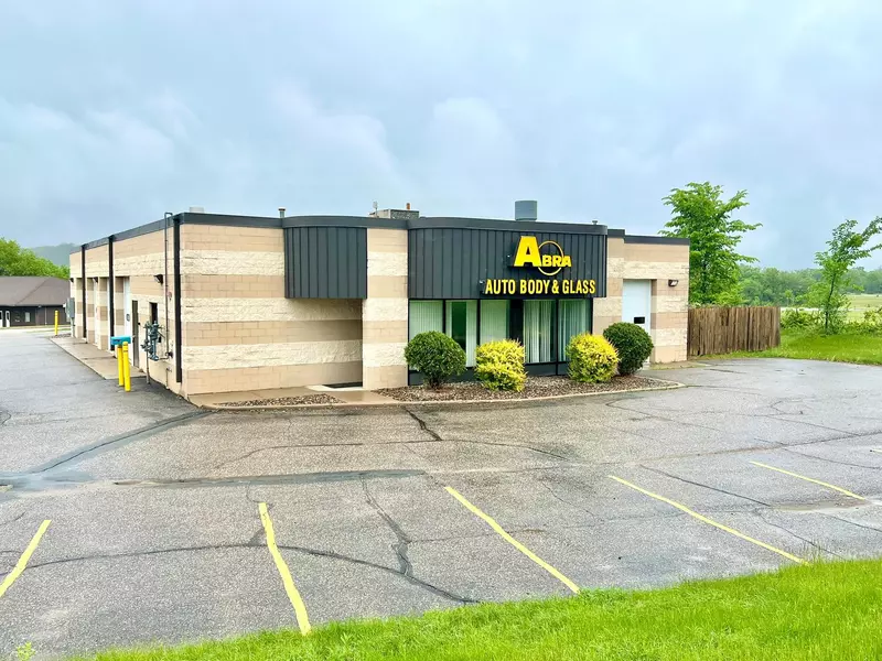 4902 Moundview DR, Red Wing, MN 55066