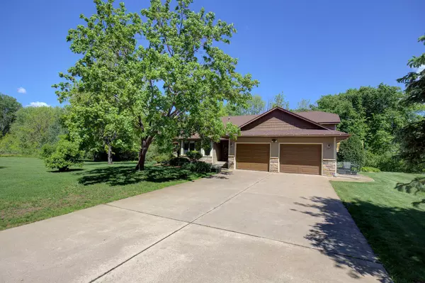 Inver Grove Heights, MN 55121,501 Rolling Hills CIR