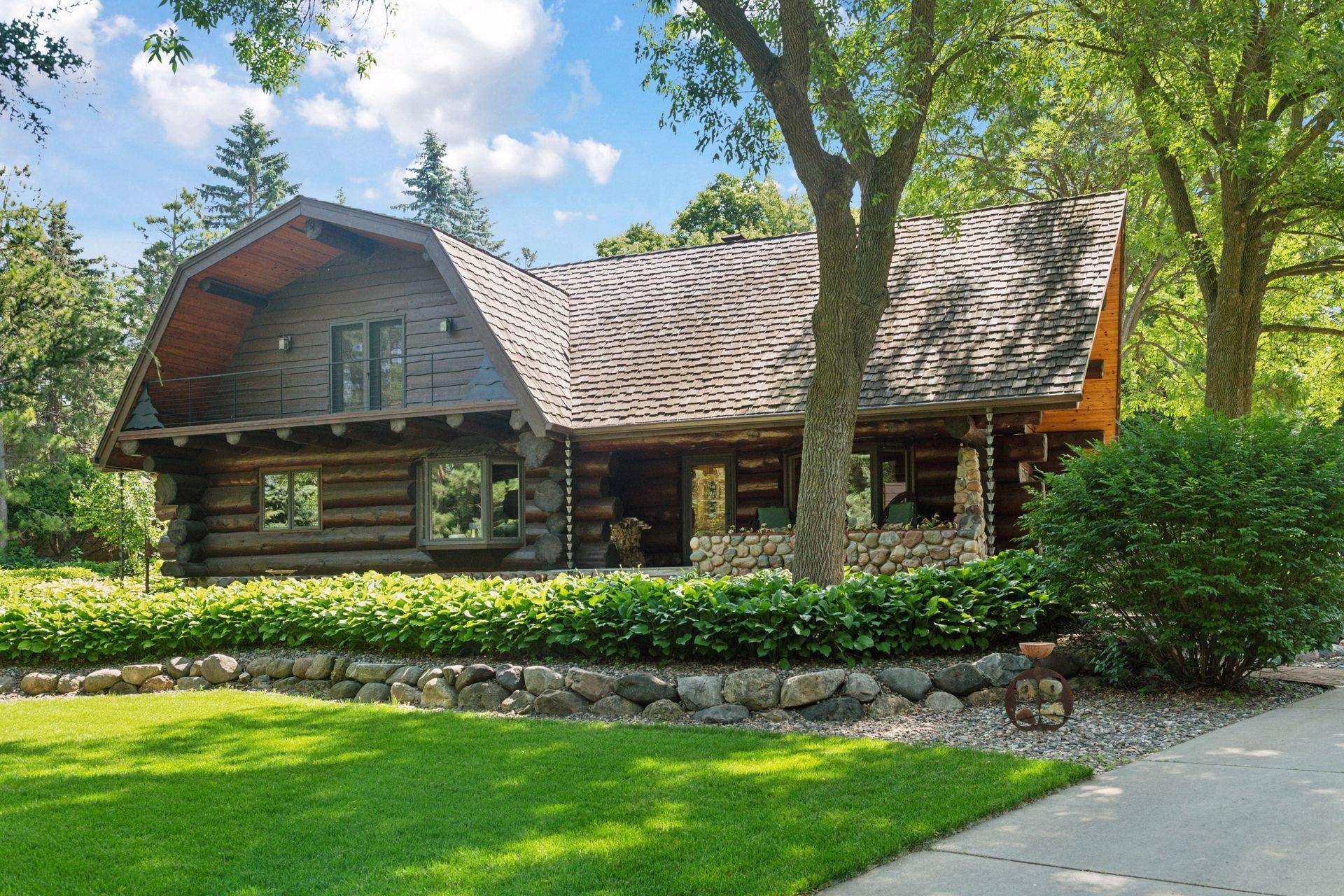 5955 Cajed LN, Shorewood, MN 55331