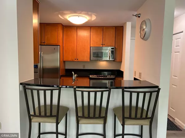 Minnetonka, MN 55343,5998 Chasewood Pkwy #102