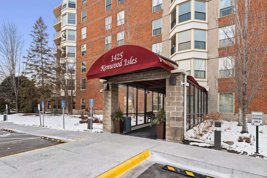 1425 W 28th ST #510, Minneapolis, MN 55408