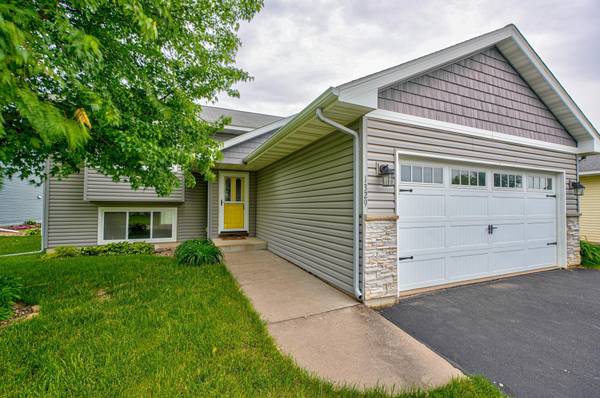 1329 Osprey CT, New Richmond, WI 54017