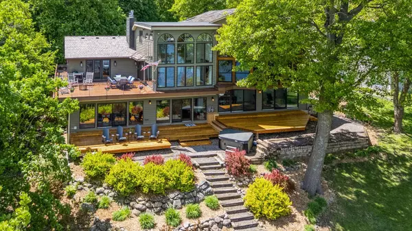 4080 Lotus DR, Excelsior, MN 55331