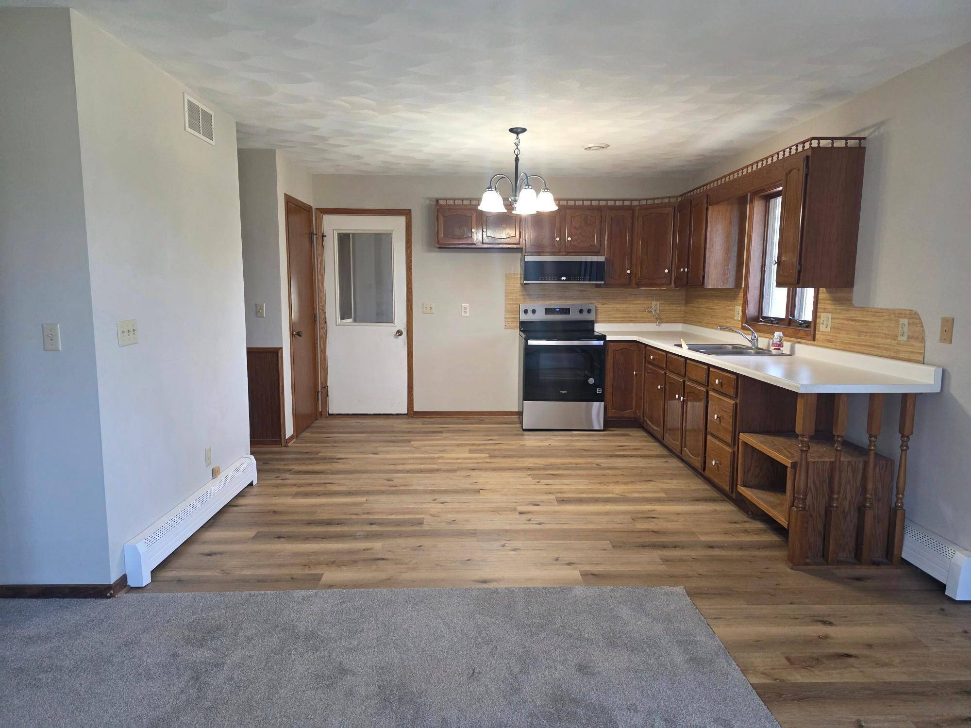 Waseca, MN 56093,405 16th AVE NE
