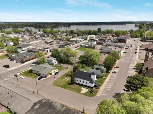 Chetek, WI 54728,324 Douglas ST
