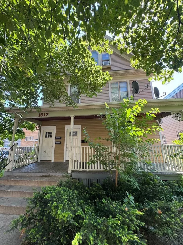Minneapolis, MN 55404,1517 11th AVE S