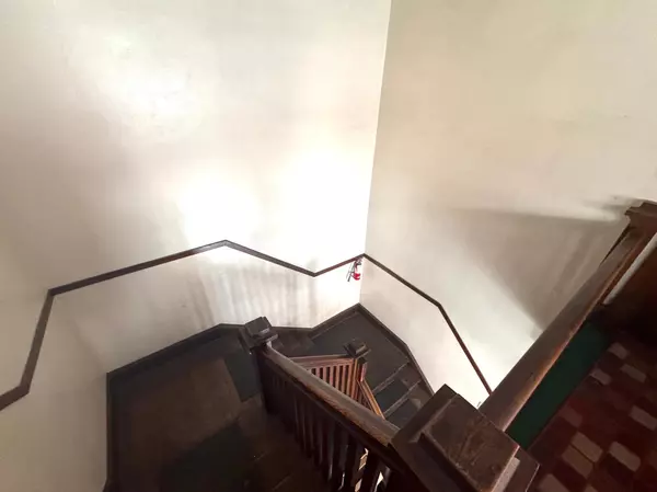 Minneapolis, MN 55404,1521 11th AVE S