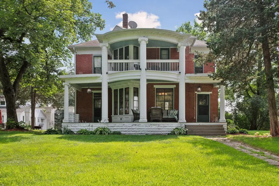 210 Dean AVE E, Champlin, MN 55316