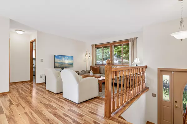 Maple Grove, MN 55369,6224 Nathan LN N